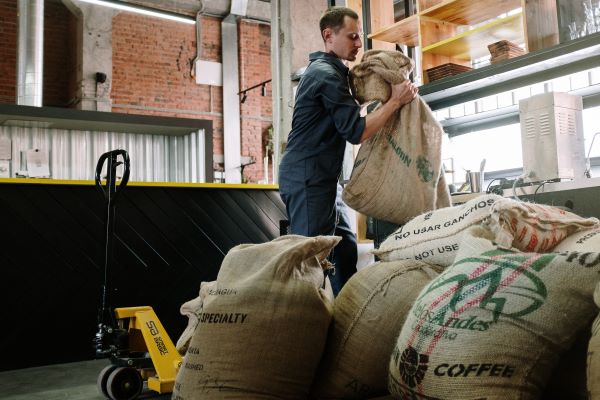 Focus wet and dry method of coffee processing